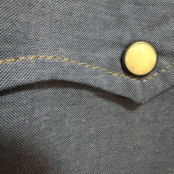 NWT! Howler Brothers Crosscut Chambray Snapshirt M - Picture 9 of 10